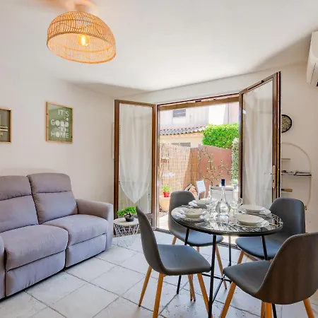 Lägenhet Les Lavandines By Interhome